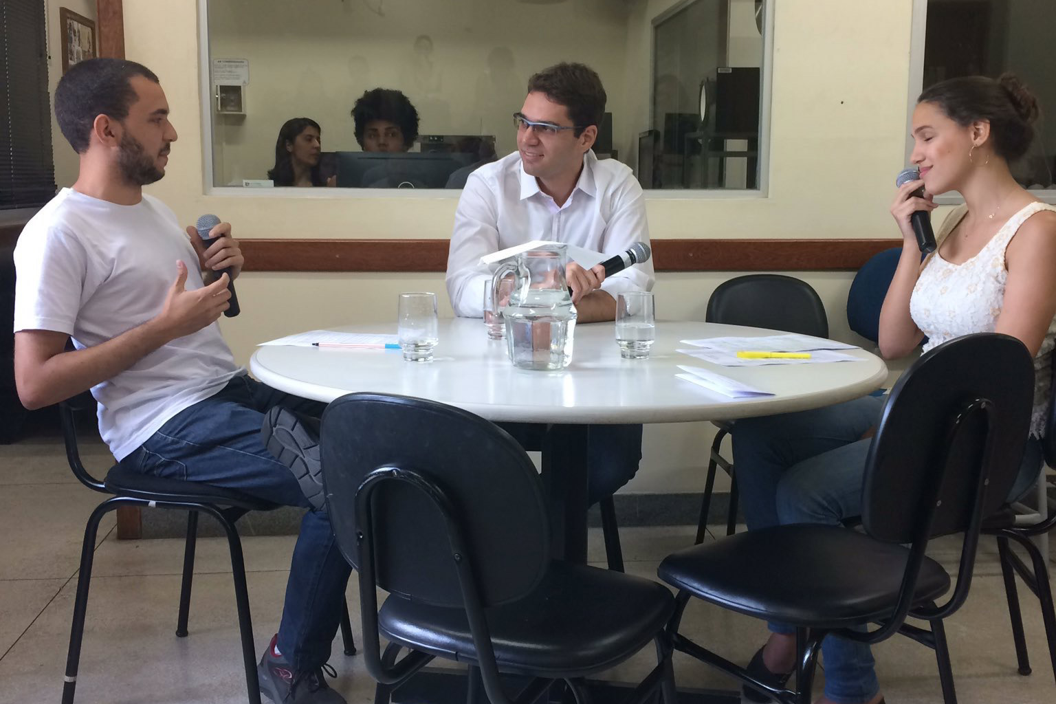 Danilo Fernandes e Raissa Cardoso entrevistam Paulo Henrique Azeredo